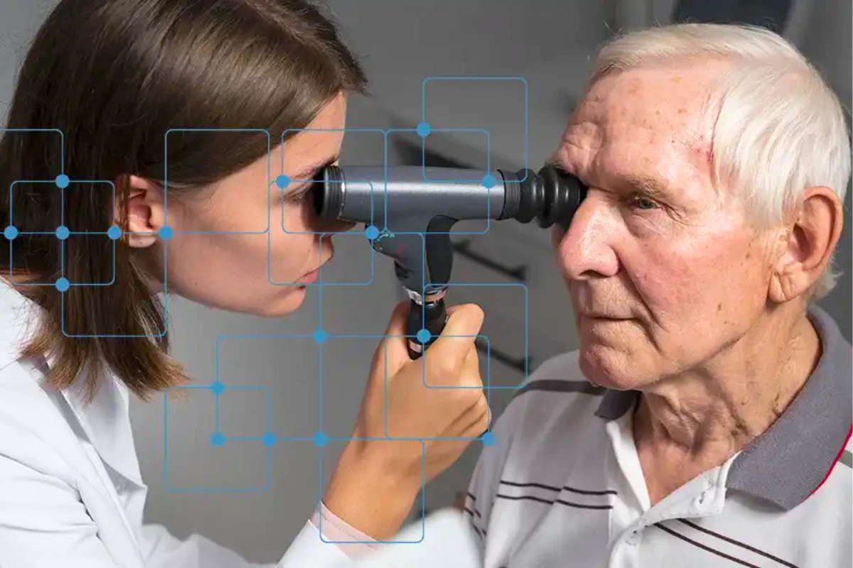 g
Ophthalmologist examining an older patient’s eyes during a glaucoma screening